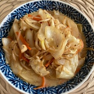 ひき肉キャベツもやし炒めの味噌ラーメン